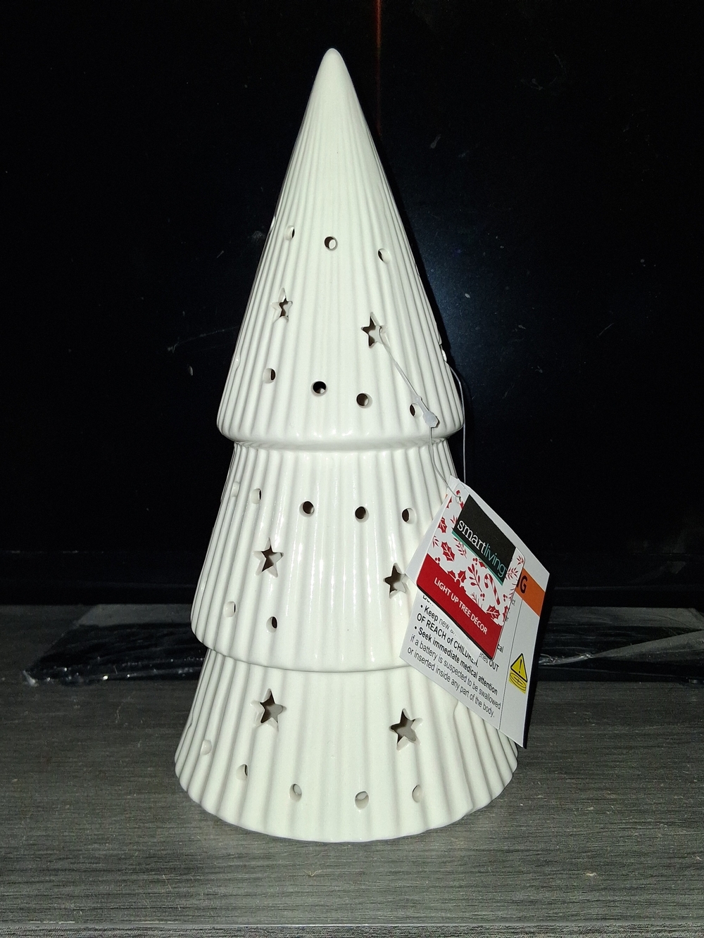 SMART LIVING White Ceramic Star Cutout Tree Luminary Battery Operated NWT
